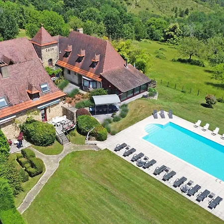 Nyaraló Authentique Propriete Perigourdine Pour 18 Pers. Avec Piscine Chauffee - Fr-1-824-13 Rouffignac Saint-Cernin